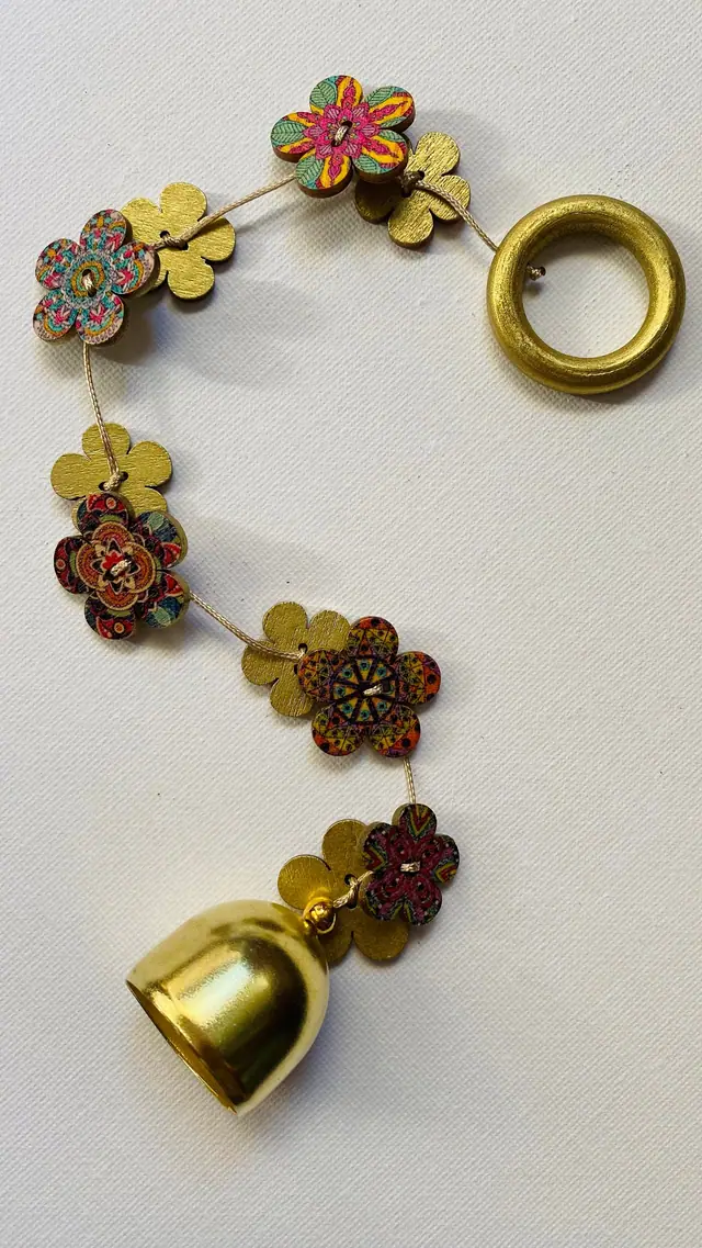 Handmade wooden mandala flower wind chime with bell for the garden, balcony or indoors. Decoration, birthday, gift, housewarming party (photo 4)