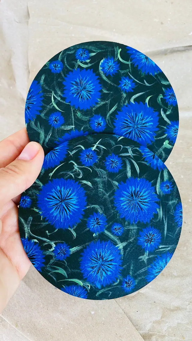Painted wooden disc with cornflowers for wall decoration. Painting. Wall hanging. Door hanger. Blue flowers. Boho home decoration. Creative (photo 4)