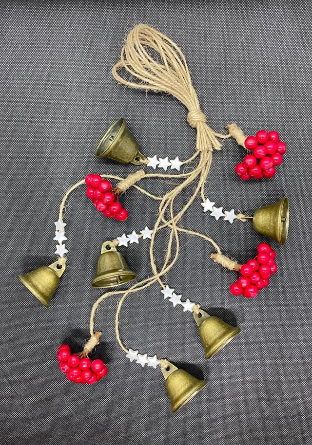 Wind Chime “Winter moment” with brass bells. Chimes. Festive Christmas decoration. Christmas gift. Vintage. Winter berries. Boho. (photo 5)