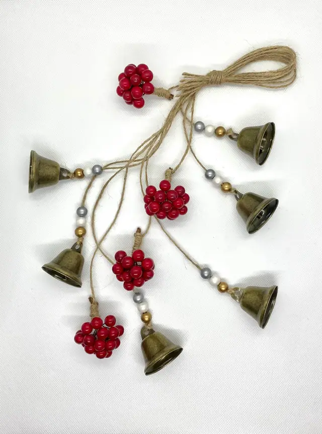 Wind chime “Wintertime” with brass bells. Chimes. Festive Christmas decoration. Christmas gift. Vintage. Winter berries. Boho. (photo 4)