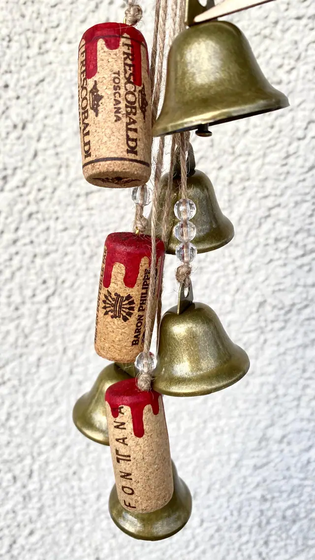 Wind chime “Wine Moment” for patios, balconies, or conservatories. Wine motif. Witch's bell. Cowbell. Brass bell. Wine corks. Boho. Decor. (photo 3)