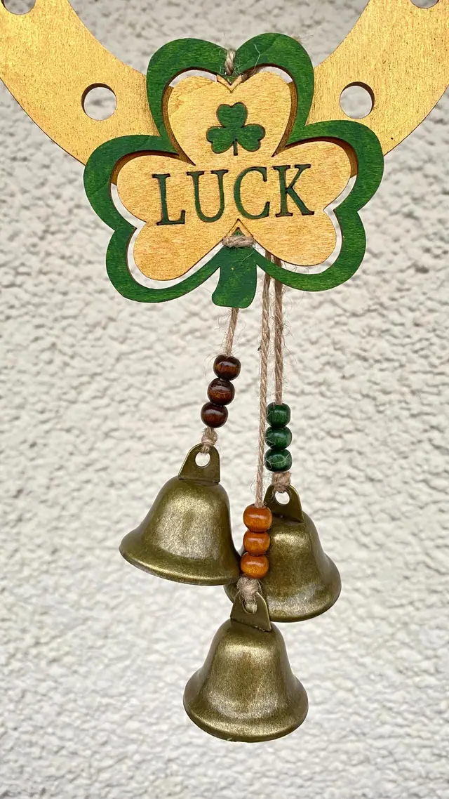 Bell pendants “horseshoe” for interior and exterior walls. Chimes. Lucky charms. Brass bells. Rustic. Wall decoration. Vintage bells. Boho (photo 2)