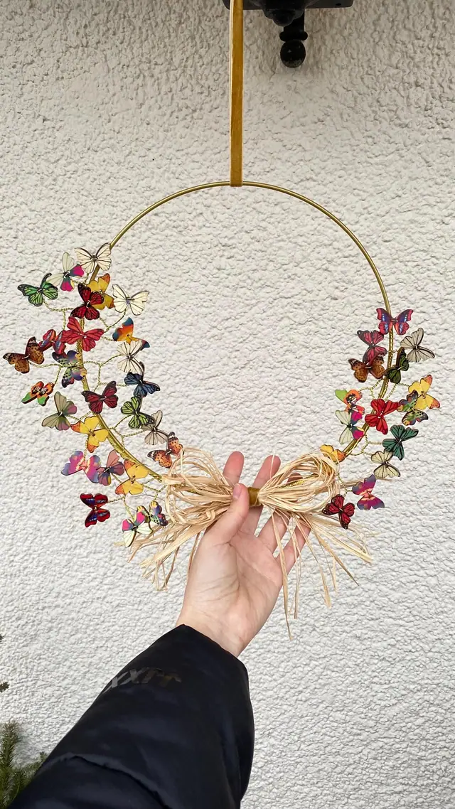 Spring/summer butterfly wreath made of wire for front doors, wall decorations, or housewarming gifts. Country style/rustic. Boho. Wire art. (photo 4)