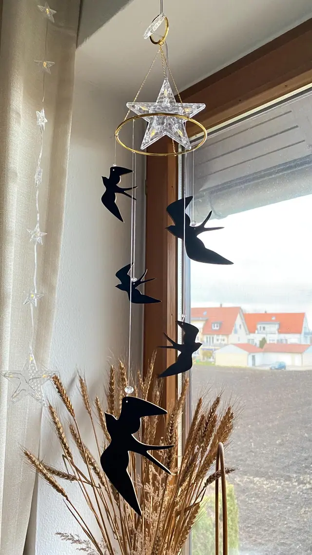 Vogelmobile zur Hausdekoration. Schwalben Mobile. Fensterdekoration. Geschenkidee. Holzmobile. Bohodekoration. Schwarze Schwalben. Zugvögel. (Foto 5)