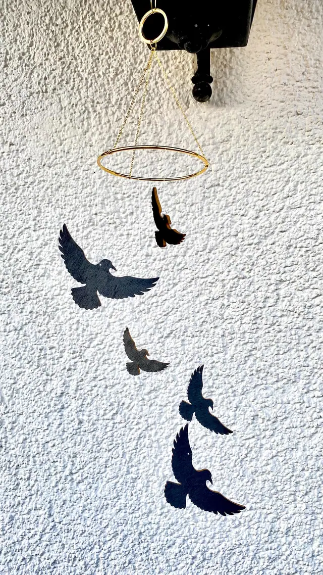 Wooden raven wind chime. Black bird mobile. Magical decoration with glass beads. Boho. Home decoration. Crows. Witch wind chime. Magic. (photo 2)