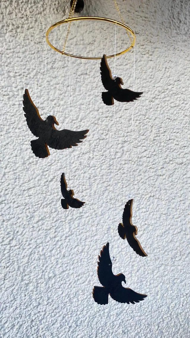 Wooden raven wind chime. Black bird mobile. Magical decoration with glass beads. Boho. Home decoration. Crows. Witch wind chime. Magic. (photo 3)