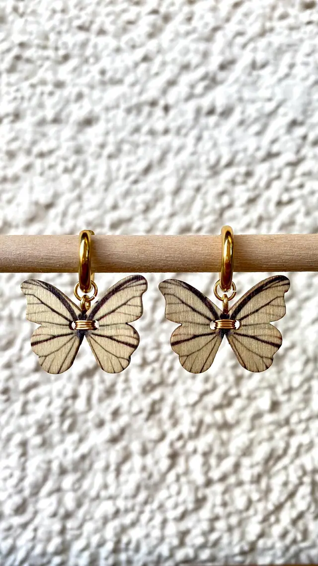 Boho butterfly wooden earrings – Gold hoop earrings – Natural jewelry for summer – Handmade & lightweight – Gift for her – Festival look (photo 2)