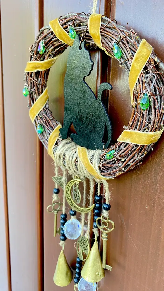 Witchy wreath “Source of Magic” made of birch for home, door, and wall decoration. Wooden wreath. Witch's bell. Home protection. Door decor. (photo 4)