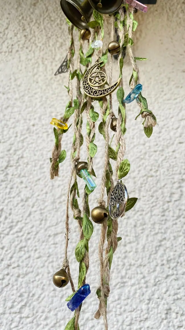 Door hanger with 6 crystals for home protection and decoration Door decoration Witch bell Wicca Witchy decoration Door handle decoration (photo 4)