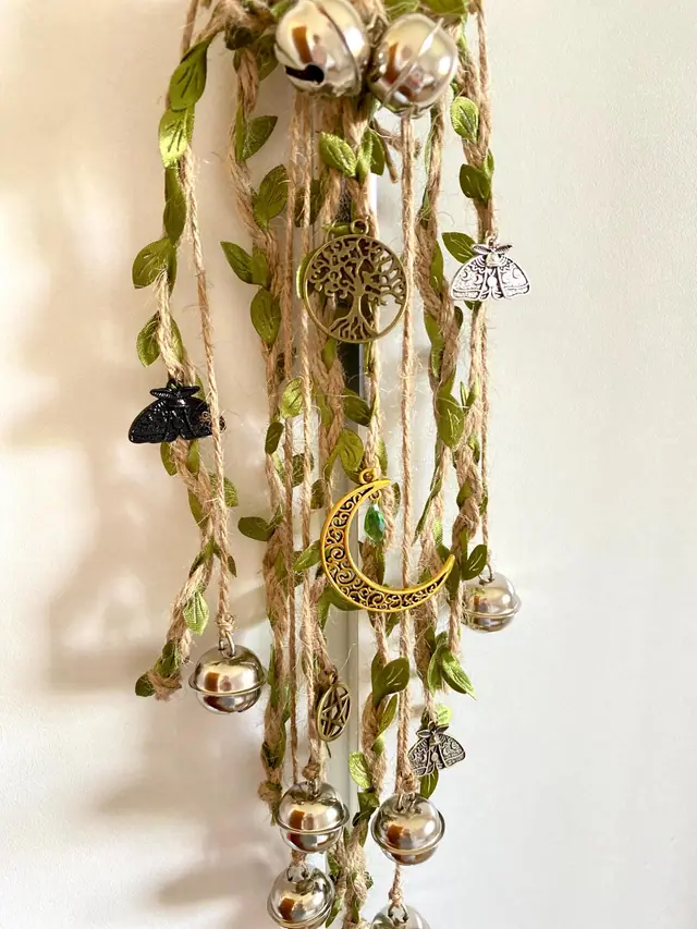 Door hangers with small bells for decoration and home protection. Door handle hangers. Silver bells. Door decorations for in- and outdoors. (photo 2)