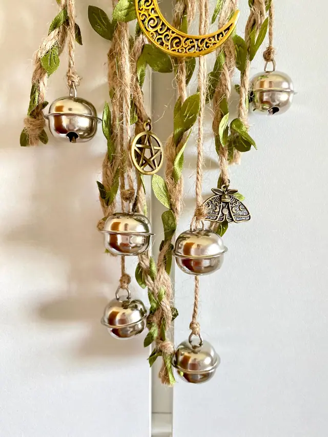 Door hangers with small bells for decoration and home protection. Door handle hangers. Silver bells. Door decorations for in- and outdoors. (photo 3)