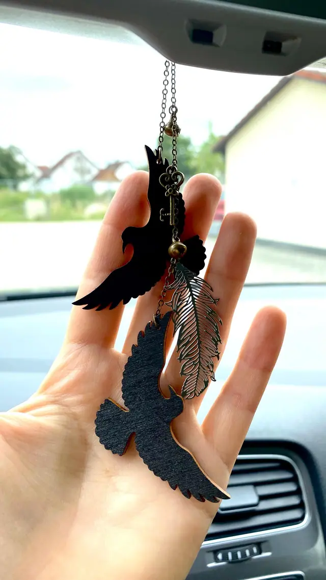 Car charm rearview mirror – Raven charm with bell & key. Vintage car decoration. Witch carriage decoration. Witch car charm. Bird motif (photo 4)