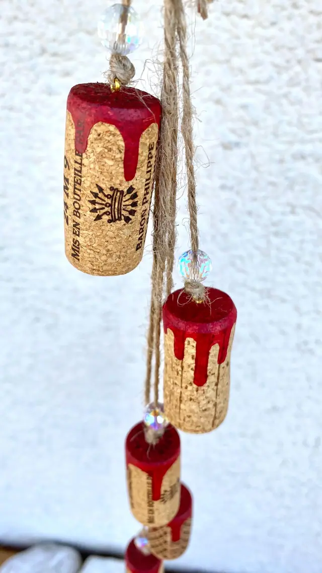 Wind chime made from wine corks for home decoration and as a gift for wine lovers. Colored corks as a decorative element. Boho style. Wine (photo 5)