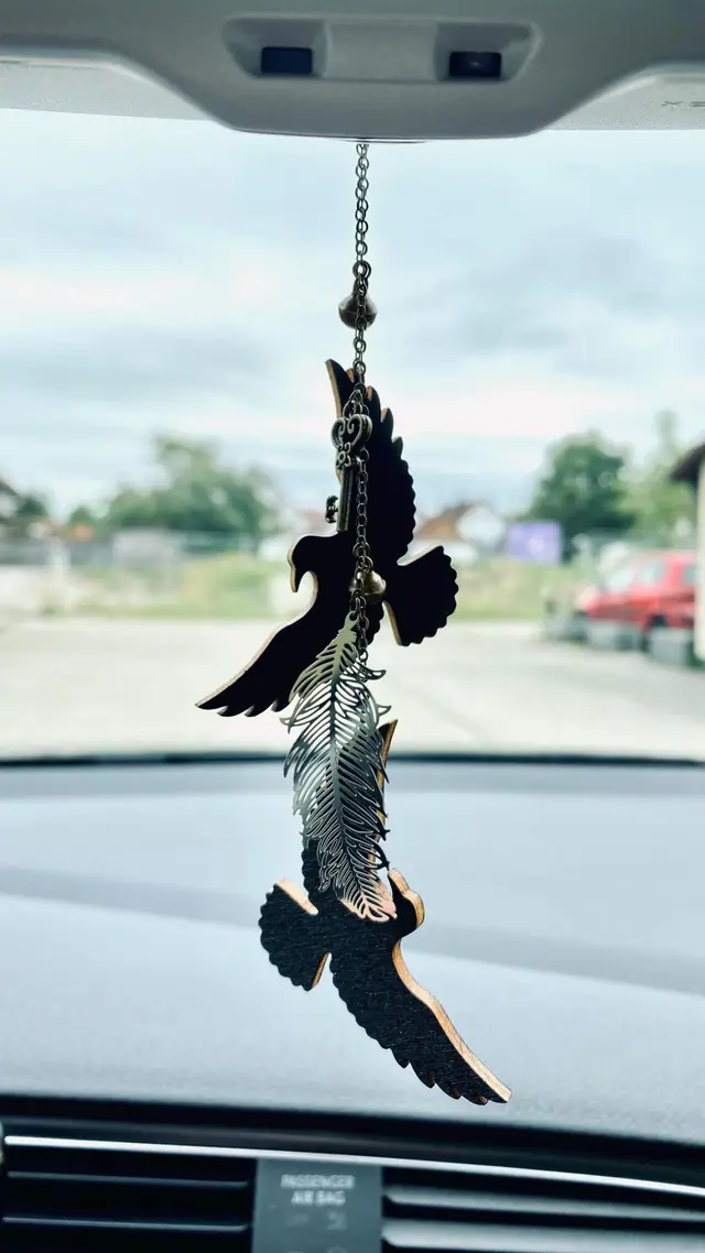 Car charm rearview mirror – Raven charm with bell & key. Vintage car decoration. Witch carriage decoration. Witch car charm. Bird motif (photo 3)