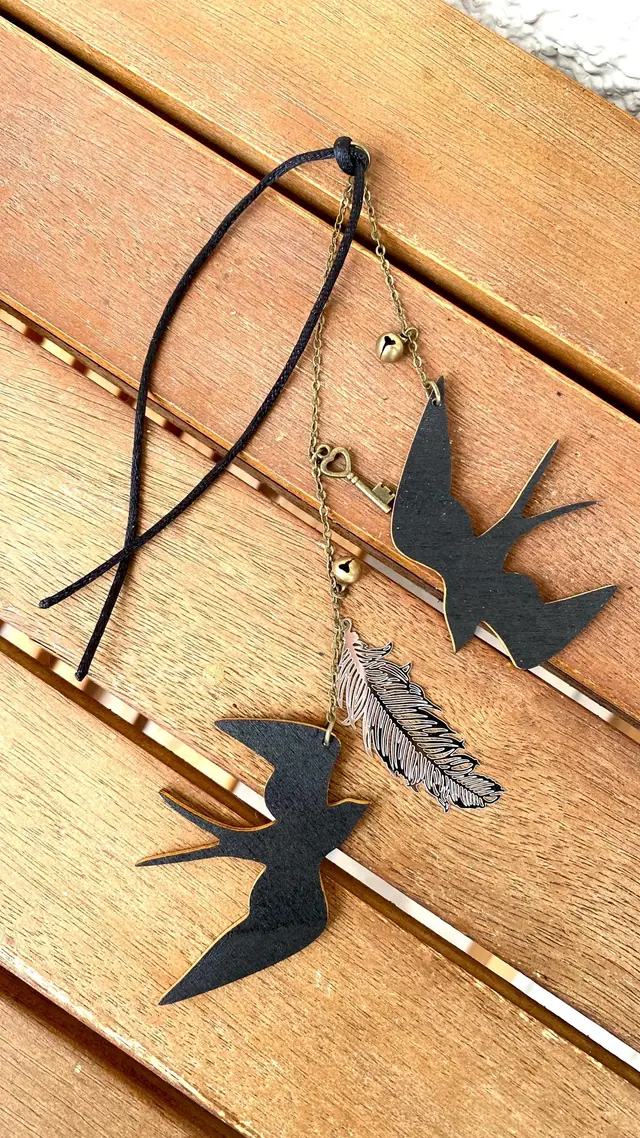 Car trailer rearview mirror – Swallow trailer with bell & key. Vintage car decoration. Witch carriage decoration. Witch car charm. Bird (photo 5)