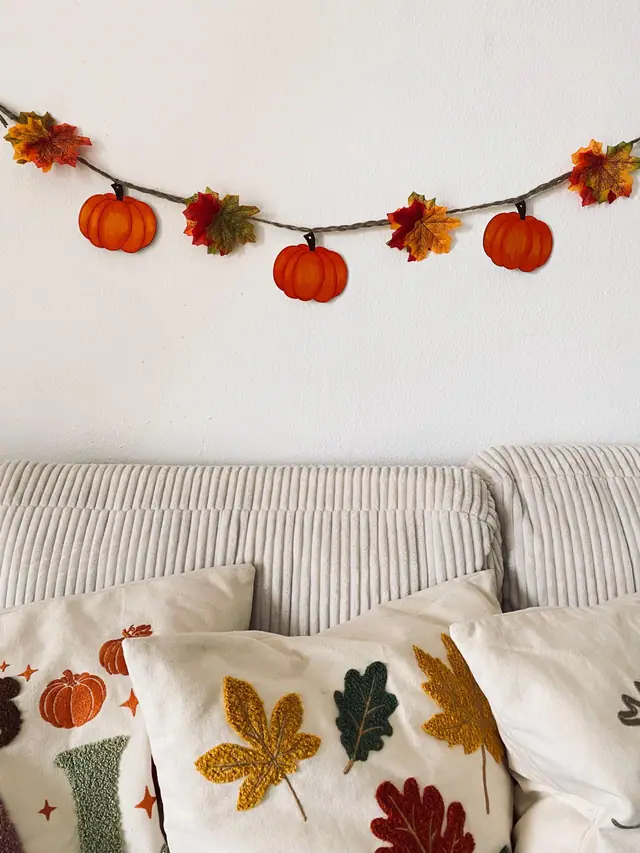 Pumpkin decorations as pendants for your home and garden. Autumn garlands for doors, walls, and windows. Autumn pumpkins. Halloween. Boho (photo 6)