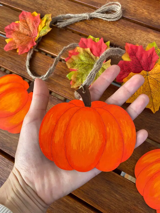 Pumpkin decorations as pendants for your home and garden. Autumn garlands for doors, walls, and windows. Autumn pumpkins. Halloween. Boho (photo 4)