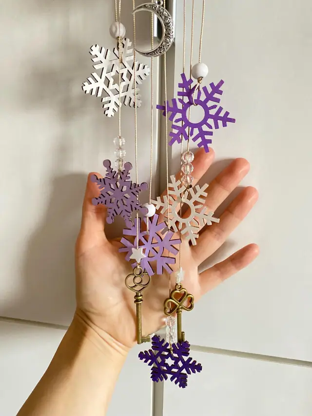 Türanhänger für Hausschutz und Dekoration mit Holz-Schneeflocken. Türklinke. Vintage Glocken. Türschmuck. Zarte Deko. Hexenglocken. Witchy (photo 4)