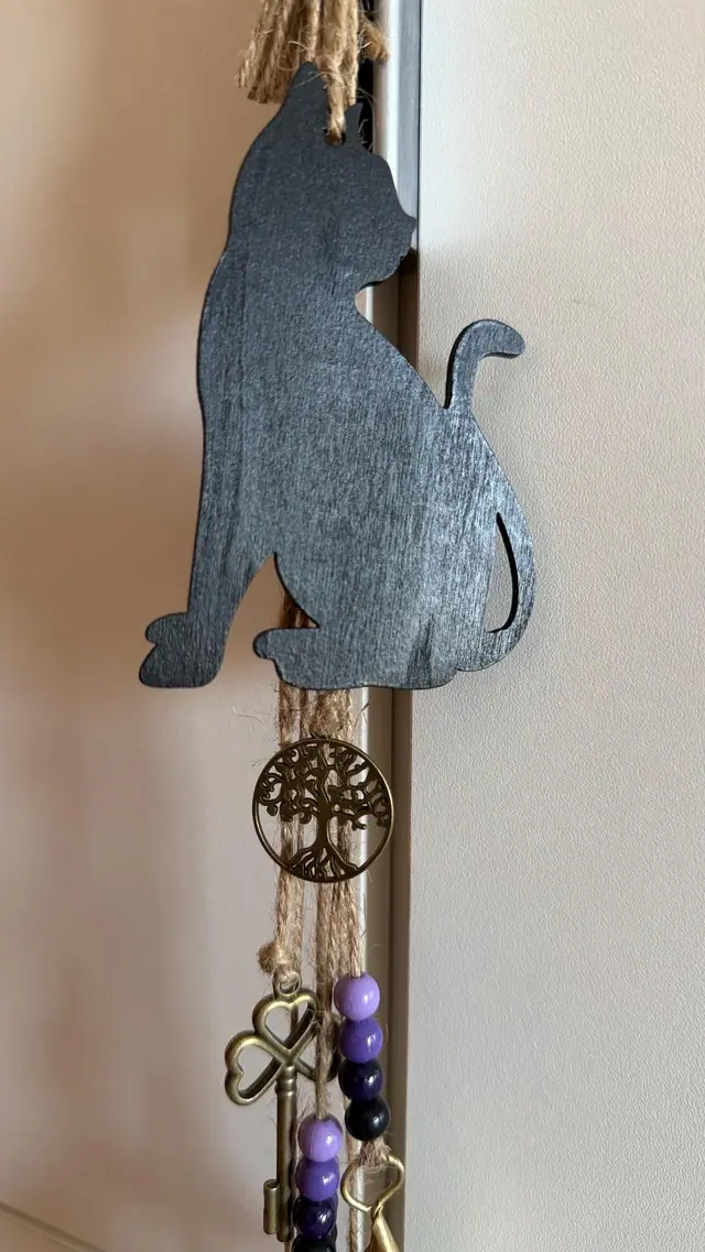 Halloween Windspiel als Hausdekoration mit schwarzen Katze. Hexenglöckchen. Witchy Deko mit Vintage Glocken für Haus. Magisches Geschenk (photo 5)