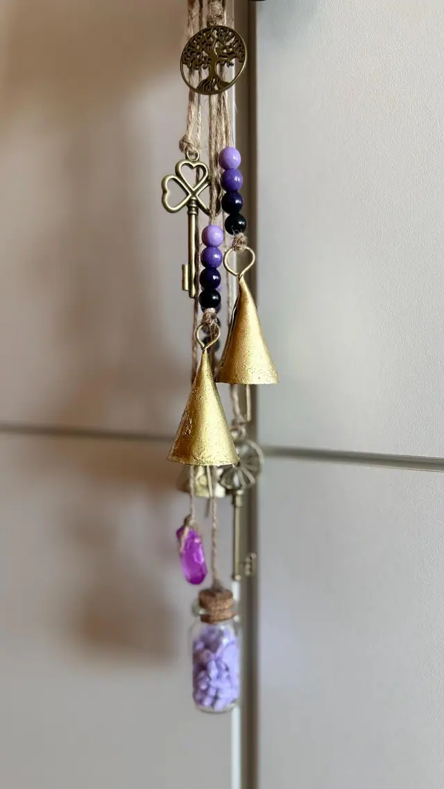 Halloween Windspiel als Hausdekoration mit schwarzen Katze. Hexenglöckchen. Witchy Deko mit Vintage Glocken für Haus. Magisches Geschenk (photo 6)