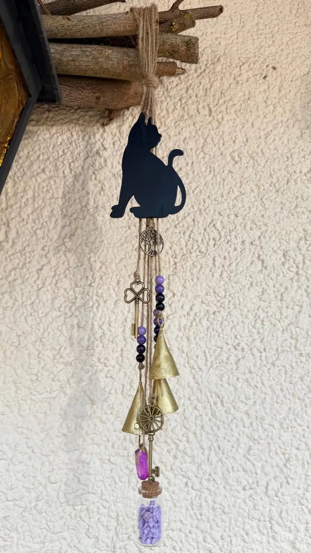 Halloween Windspiel als Hausdekoration mit schwarzen Katze. Hexenglöckchen. Witchy Deko mit Vintage Glocken für Haus. Magisches Geschenk (photo 10)