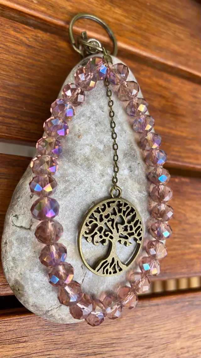 Schlüsselanhänger mit Lebensbaum Charm. 30 facettierte Glasperlen. Autoschlüssel- Anhänger in Bronze. Schlüsselbund. Boho Accessoire. (photo 2)