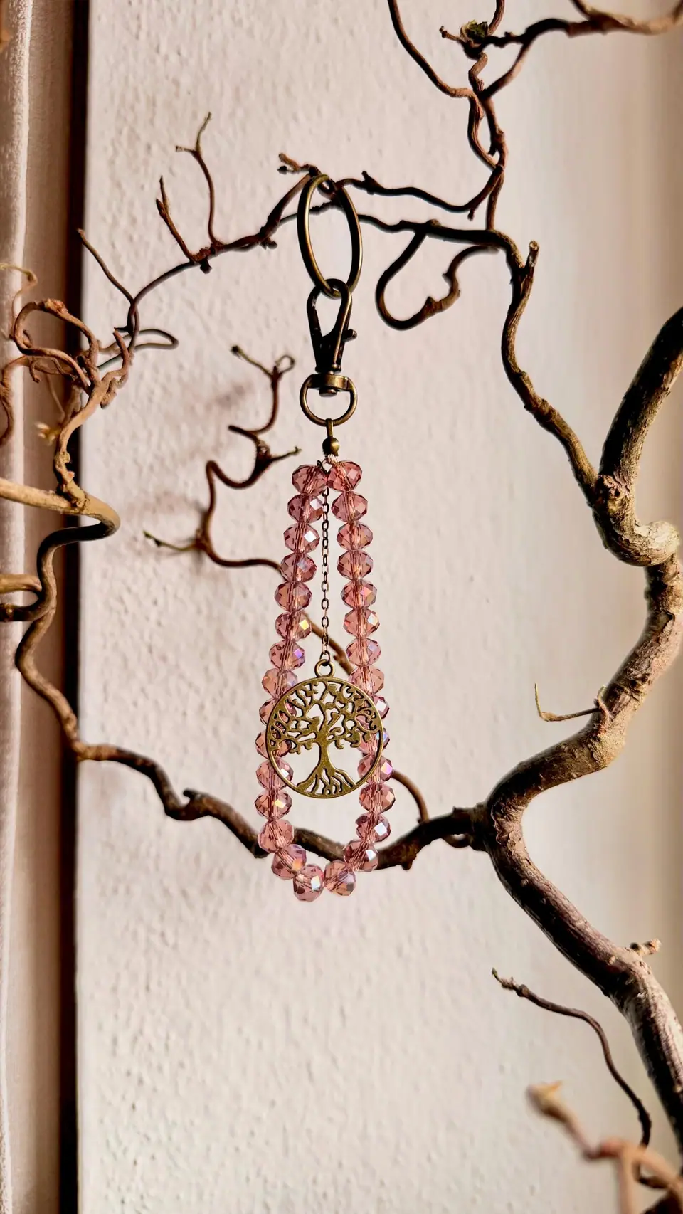 Schlüsselanhänger mit Lebensbaum Charm. 30 facettierte Glasperlen. Autoschlüssel- Anhänger in Bronze. Schlüsselbund. Boho Accessoire.